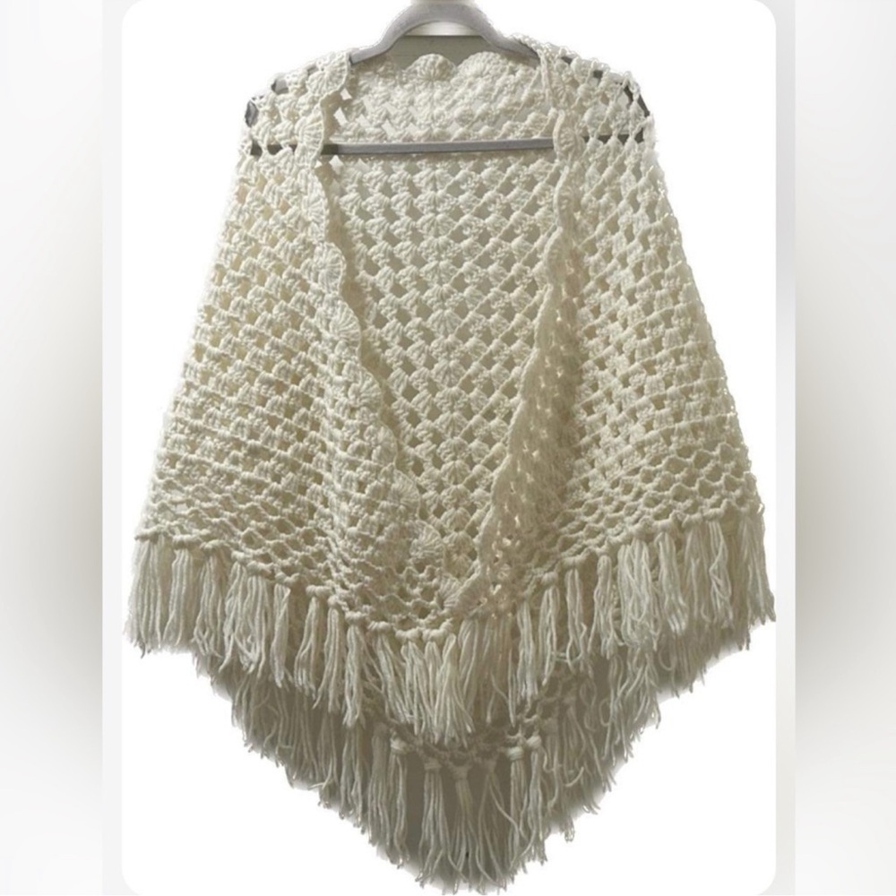 Vintage 1970’s Crocheted Shawl